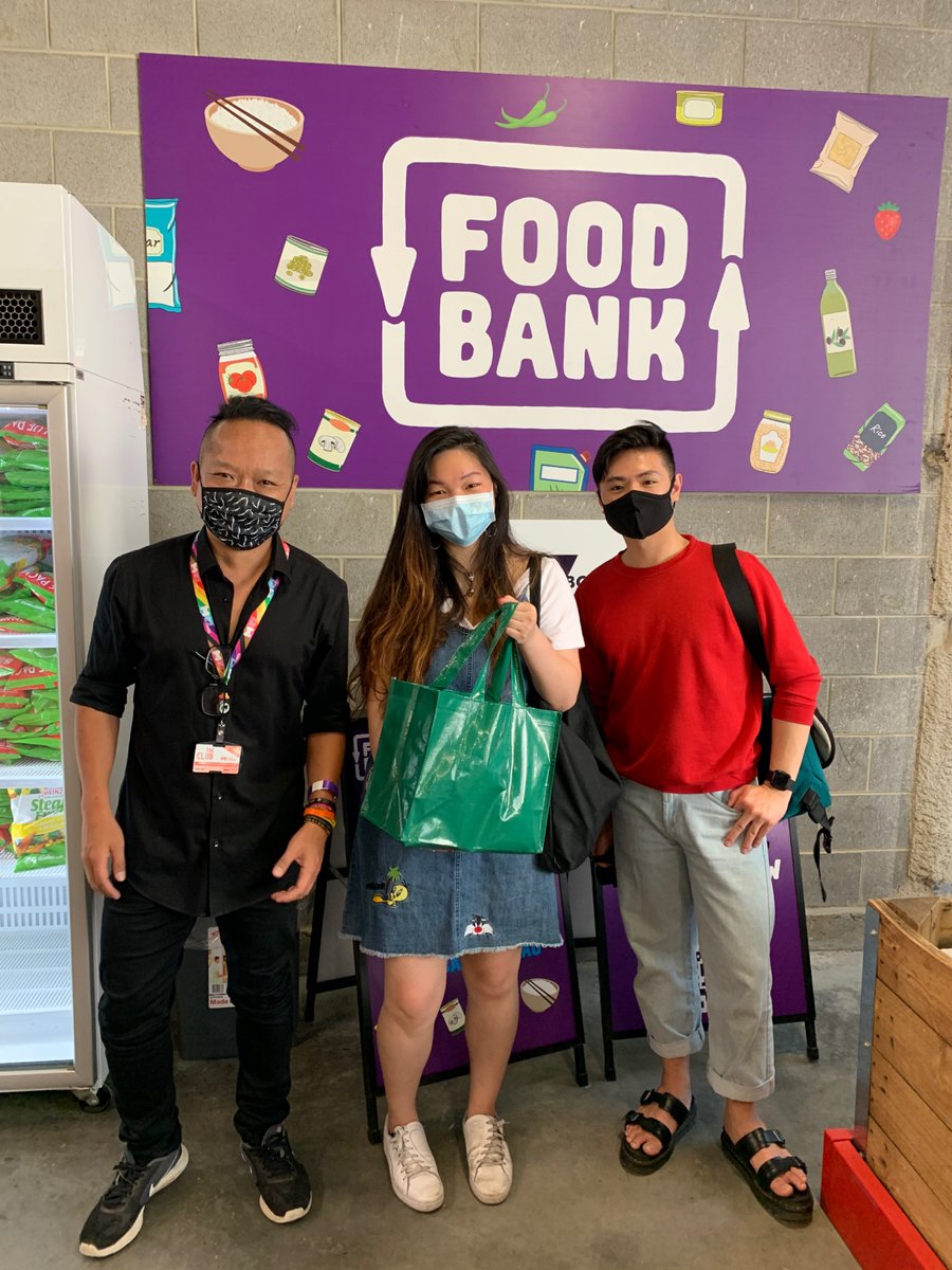 garyleecious's tweet image. International Students - need food support? @FoodbankVic is open - located at 230 LaTrobe Street, Melbourne (opposite Melbourne Central Station), 10am – 2pm every Monday, Wednesday, Friday (excluding public holidays). Thank you @studymelbourne for these food staples!