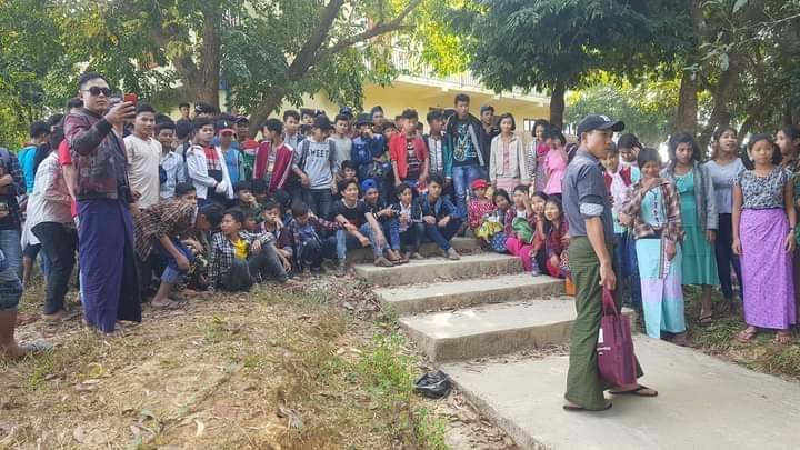 All the people from #Myanmar, 13 States r protesting & sacrificing lives, properties, education to safe democracy but the people of Rakhine from Maung Daw, Taung Pyo Latwe & other towns are dying to start school.
#WhatsHappeningInMyanmar 
#SaveMyanmarDemocracy 
#May31Coup