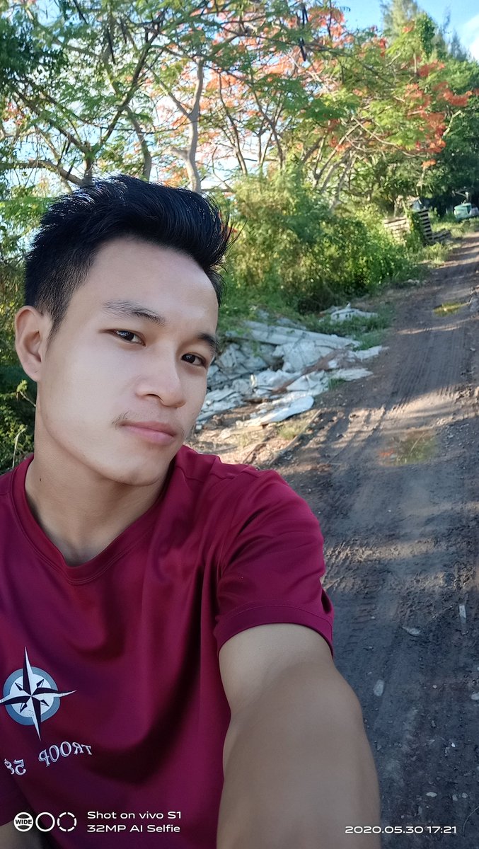 MCTTM2's tweet photo. ဒီကိုကြီးနဲ့ တွခြင်တဲ့သူတစ်ယောက်လောက် https://t.co/drlrnlua8f