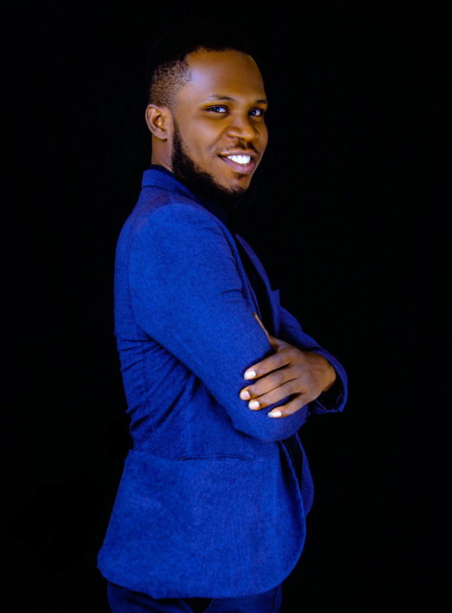 ThrillerOdi's tweet photo. Cheers To A New Age. Happy Birthday To Me 🎂📌
Your prayers will be appreciated 💜♊🎯
#BenedictOdi #TheCreativesWing https://t.co/i6Ykg4dlKr
