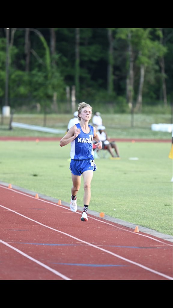 macon_speed's tweet photo. Congrats to Sophomore @IsaacKirby99 for competing at the @TSSAAtrack Large School Division Championships last Thursday. Proud of the way you competed &amp; represented your school. Proud of the hard work &amp; commitment you demonstrated all season. Excellent year. #ToBeContinued 🔵🐅⚪️ https://t.co/uRmJce15VN