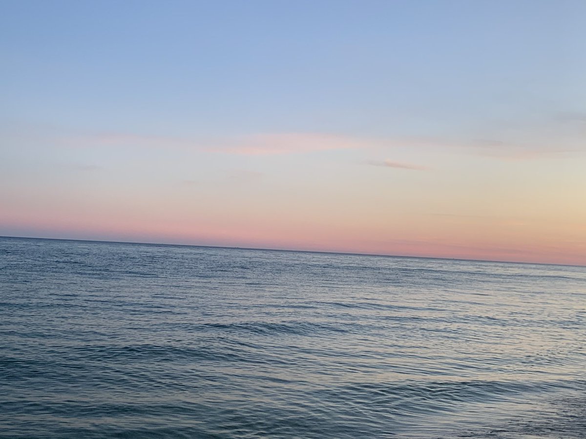 CalvertFamily's tweet photo. Sunset at Gulf Shores ☀️ @spann https://t.co/VR4bs73pMd