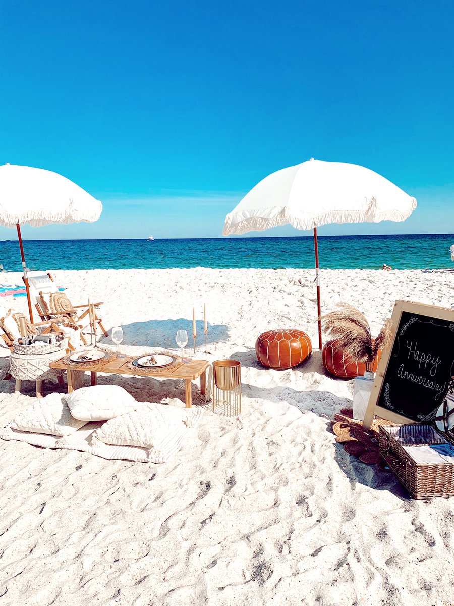 SCPicnicCo's tweet photo. The perfect evening for a sunset picnic to celebrate eight years of marriage! Looking for an anniversary idea? How about a romantic beach picnic for two. #orangebeachalabama #picnic #anniversary #sunset https://t.co/FWJLoRR7KL
