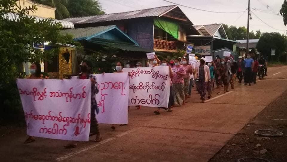 AlicccAP's tweet photo. Dawn Strike in #KanBauk area , #YayPhyu tsp on May 31 to overthrow Dictatorship.  #May31Coup #WhatsHappeningInMyanmar https://t.co/HtRgqnKptc