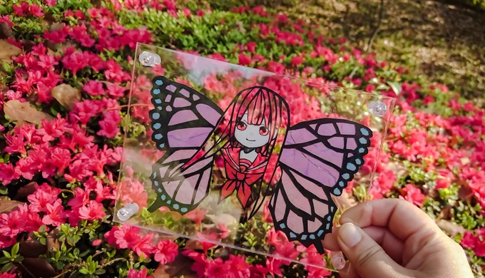 #私が魅せる可愛いの世界 

切り絵と景色で可愛いと綺麗な世界を目指して頑張ってます☺️ 