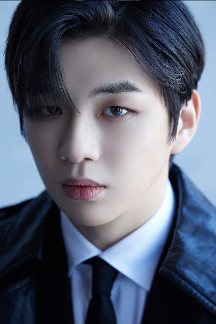 kdnuniverse's tweet photo. Un*verse photoshoot 
[Special Agent K - 3] https://t.co/uZBk3zzYSh