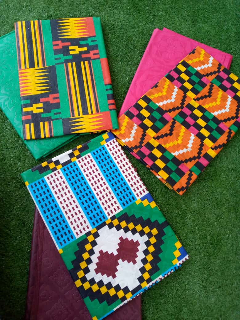 Mercyebube3's tweet photo. Ghana plain and pattern fabrics Available for sale dm for price https://t.co/gV9XBB93dy