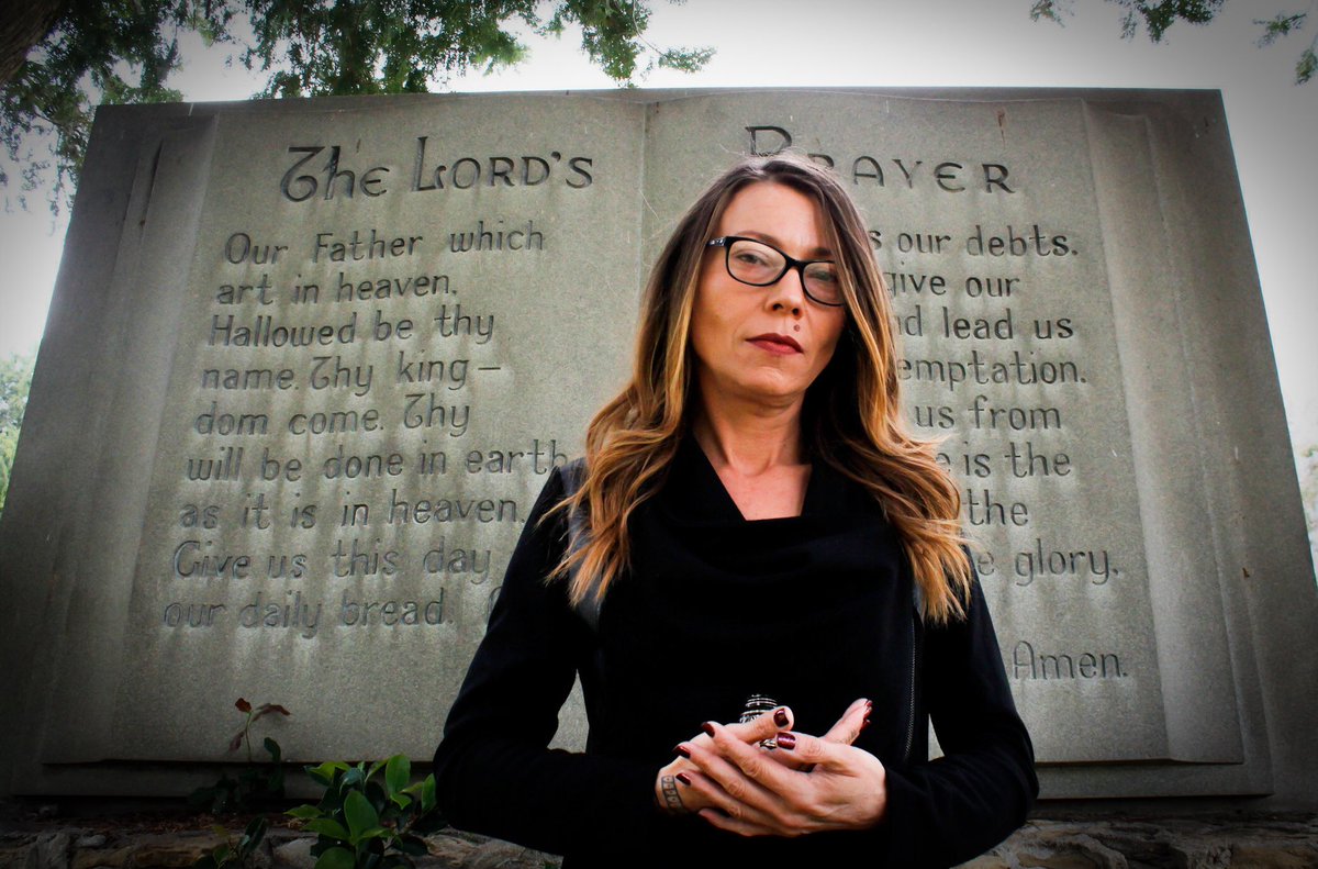 natalierosemir's tweet photo. Coral Armour started working at a funeral home in late February 2020, but what she didn’t know at the time was that she would be joining the funeral industry only one week prior to COVID-19 lockdowns.

Read the full story published by Scene Magazine.

https://t.co/DVcm6fTGSg https://t.co/xlHzUdVi6x