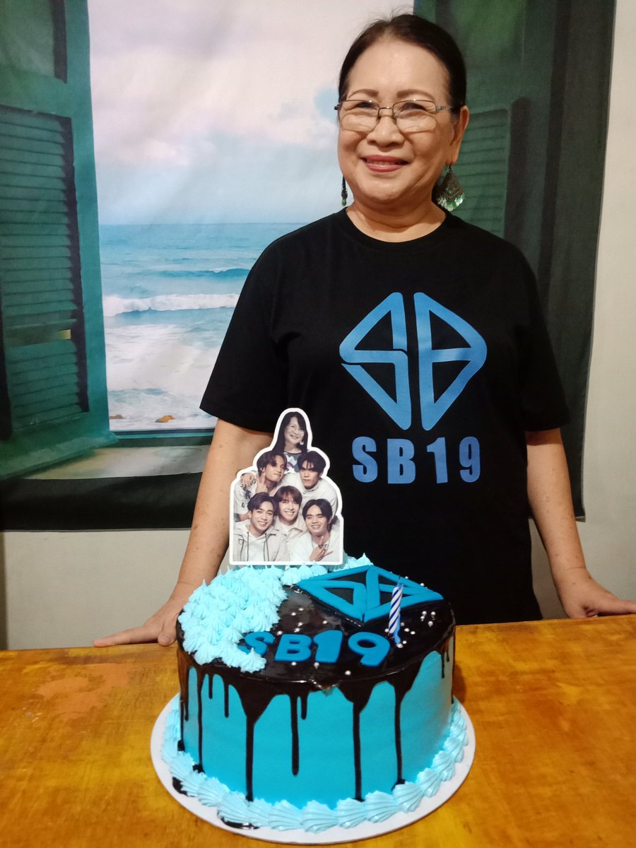 hazardfree23's tweet photo. My mom is 67 &amp; she's a die hard A'Tin! She cried (she rarely cries) because of joy! Thanks to #SB19 for helping us bond &amp; cope w/ the pandemic, bringing hope &amp; joy in the midst of it. Hart hart talaga sa mga boys natin! 😭💙 More power to you,
@SB19Official @SB19_ATINph 
#MAPA https://t.co/9c26V6Fg5z