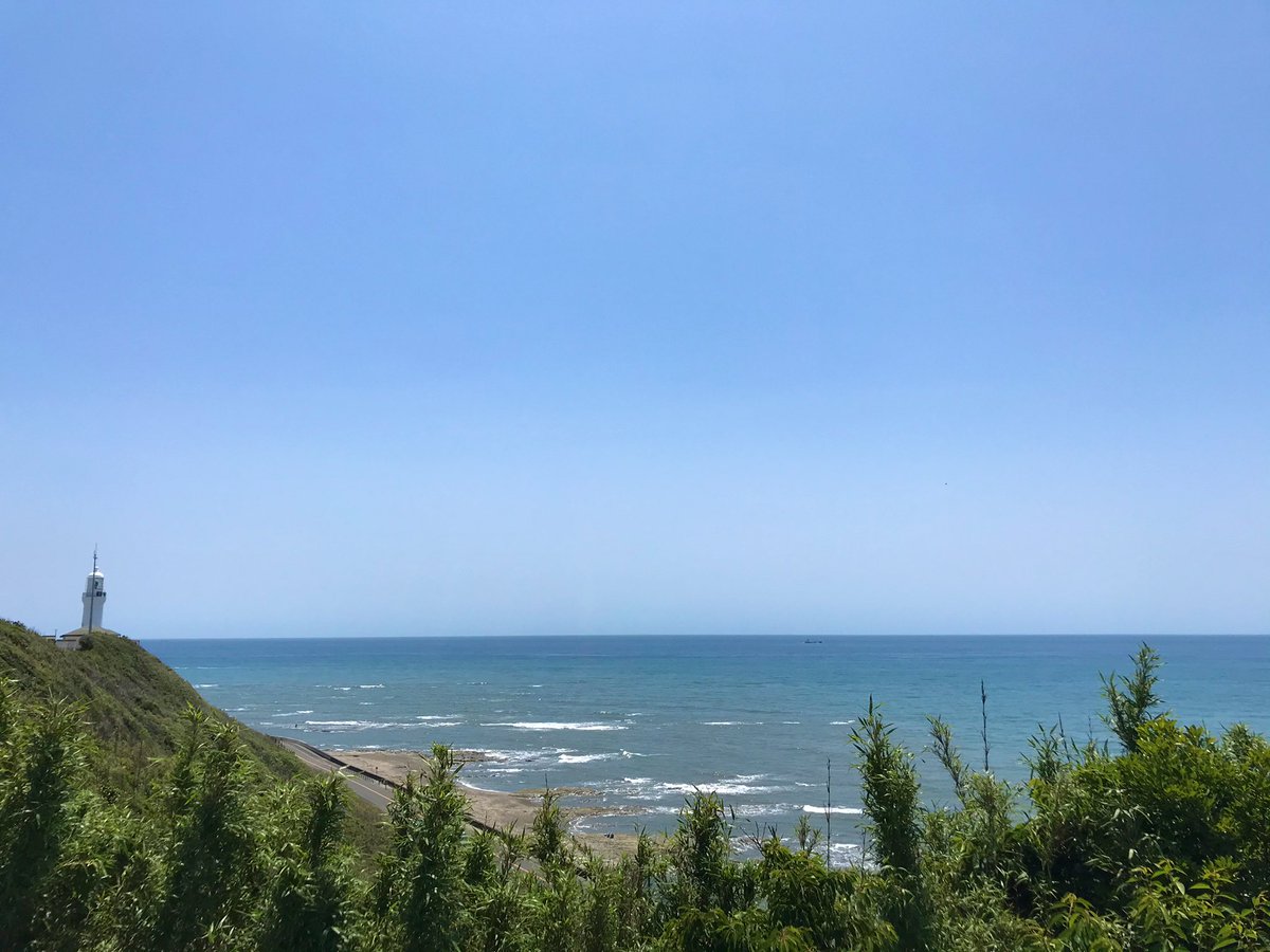 koma_tabi's tweet photo. 御前崎灯台
よく晴れて気持ち良い。
ポカポカする。 https://t.co/n4zs1JJ6qH