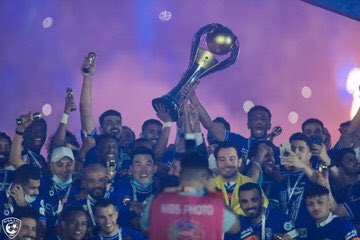 الحمد لله على توفيقه .. 
موسم استثنائي اختتم ببطولة الدوري الـ 17 بتاريخ  الزعيم وهي اقل مانقدمه لجماهيرنا الغالية ..
واكتملت فرحتنا بحضوركم وتواجدكم اليوم التتويج كنتم دائماً السند لنا بعد توفيق الله في مانحقق من انجازات لهذا الكيان الهلالي الكبير  💙💙💙