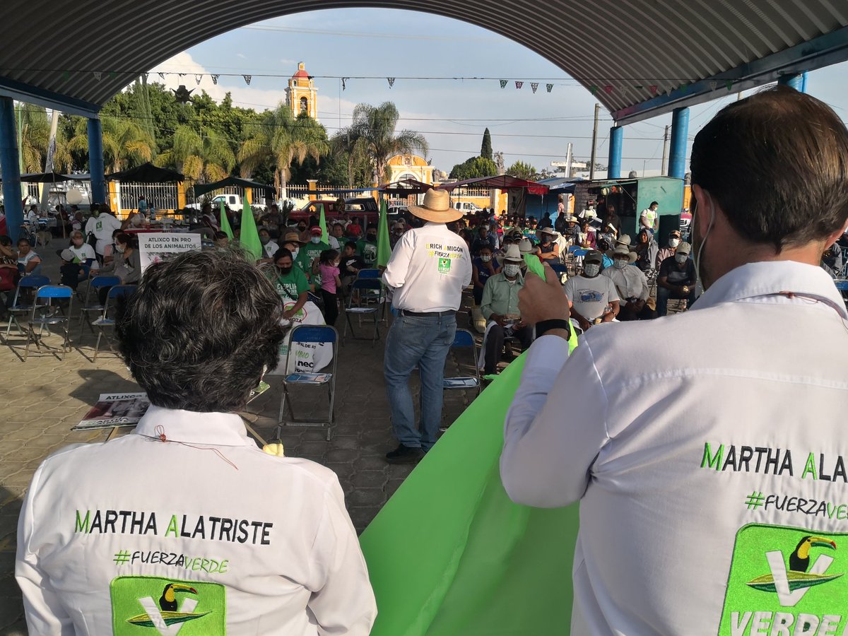VerdeAtlixco's tweet photo. Gran cierre en Coyula ✅🟢💚♻️ @AlatristeMartha  @VerdeAtlixco @PVEM_Puebla Vanos a ganar 👍🏻👏🏻 #atlixco #atlixcoverde #familiaverde https://t.co/0Z9Q07AYzX
