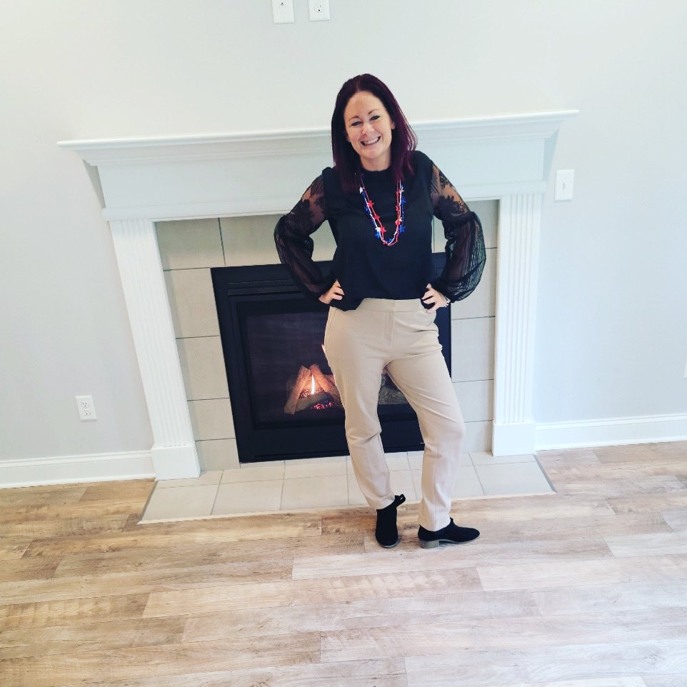 Hey there everyone!  Looking to buy or sell a home? Give me a call 330.651.1047 #thehollyritchieteam #kellerwilliamschervenic