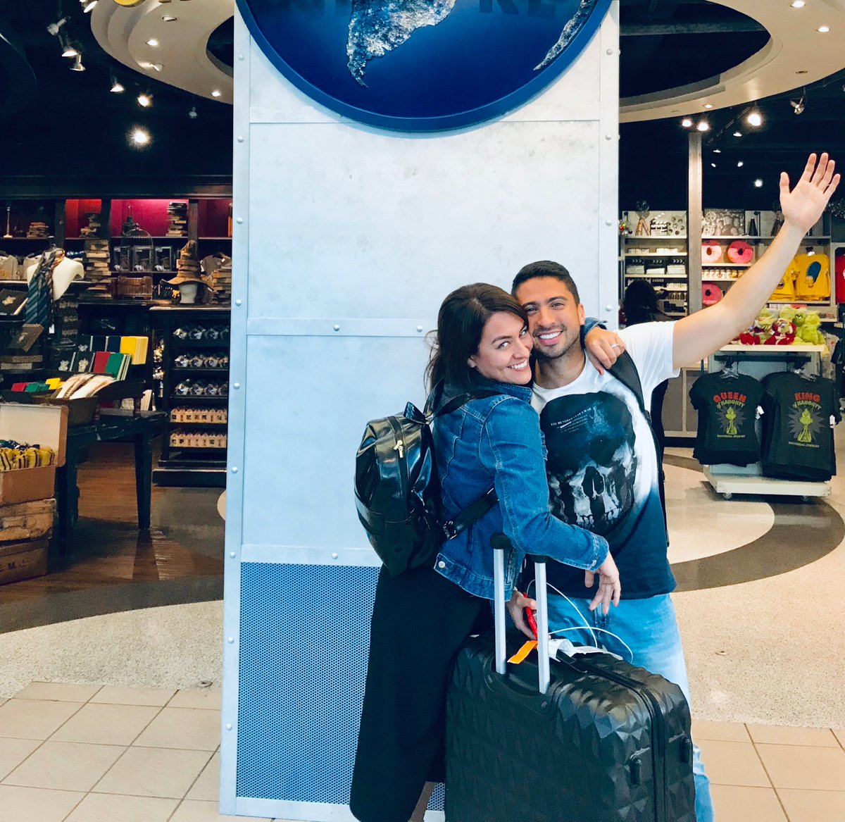 VanessaposadaT's tweet photo. ¿Buscando ciudades creativas a donde ir ?
En los Angeles está el plan perfecto para todos los que queremos viajar en esta época ! 🤩
Agenda tu vuelo en https://t.co/WfAJHUQZyz 
#Hollywood #Copa2LosAngeles #ReconectateconCopa
#DestinoCopa #Publicidad  @CopaAirlines  #CopaAirlaines https://t.co/VDDk6W3BBb