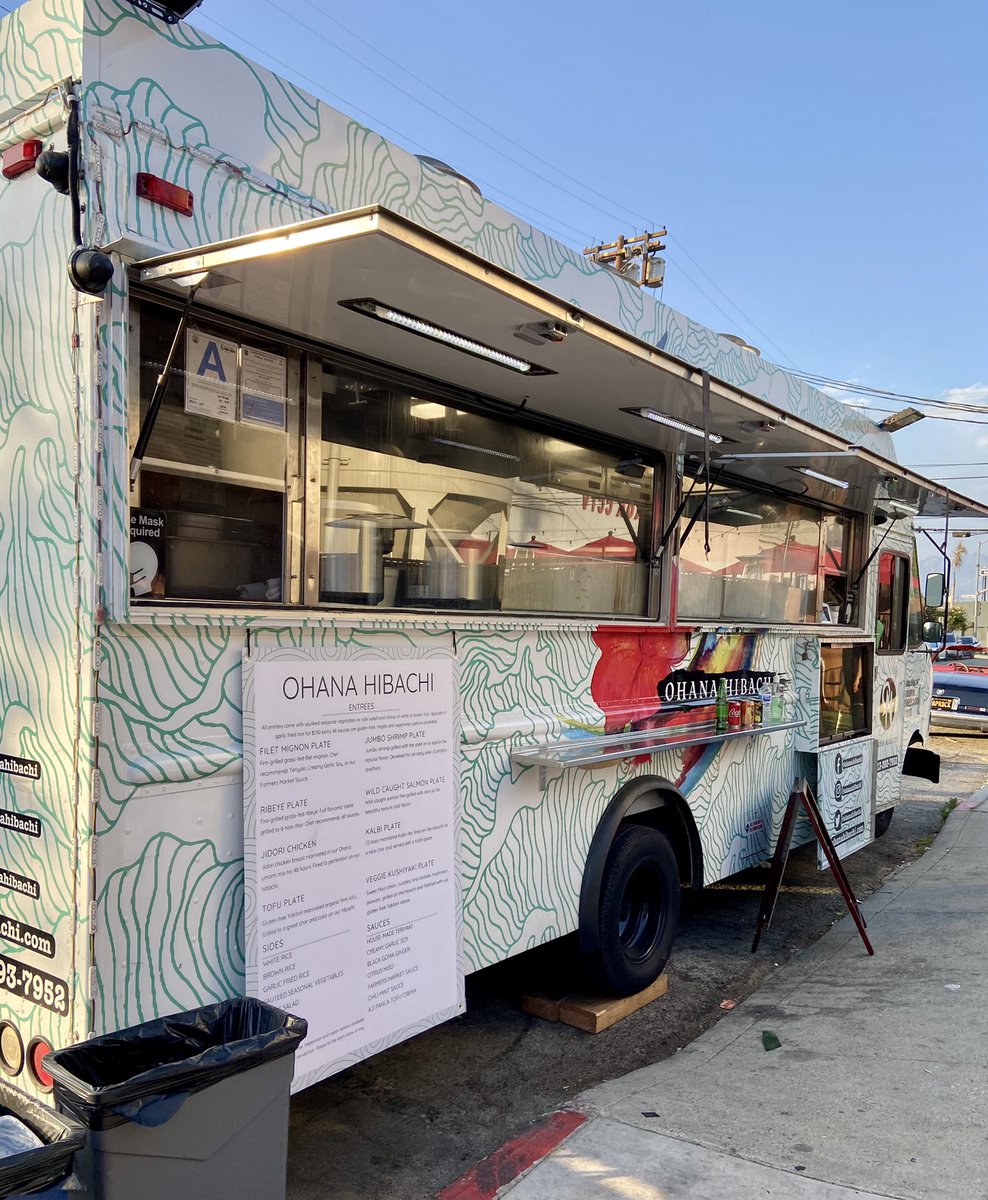 Good eats!! I meant to take a pic of the food and got too excited lol <a href="/OhanaHibachi/">OhanaHibachi</a> #goodfood #foodie