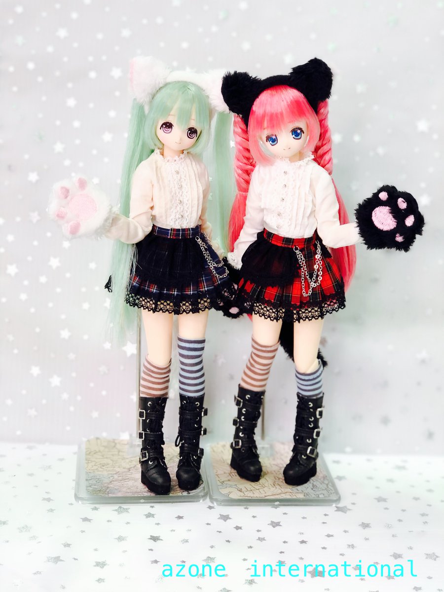 doll_azone's tweet photo. 【6月10日メーカー出荷予定】
『1/6 PNSパンクプリーツスカート』に
ころんとちいかがおきがえ♪
色違いのふたごコーデにしてみました✨

#azone #アゾン #えっくすっきゅーと #MagicalCUTE　 #アゾ直コーデ https://t.co/dy73DjV9Hb