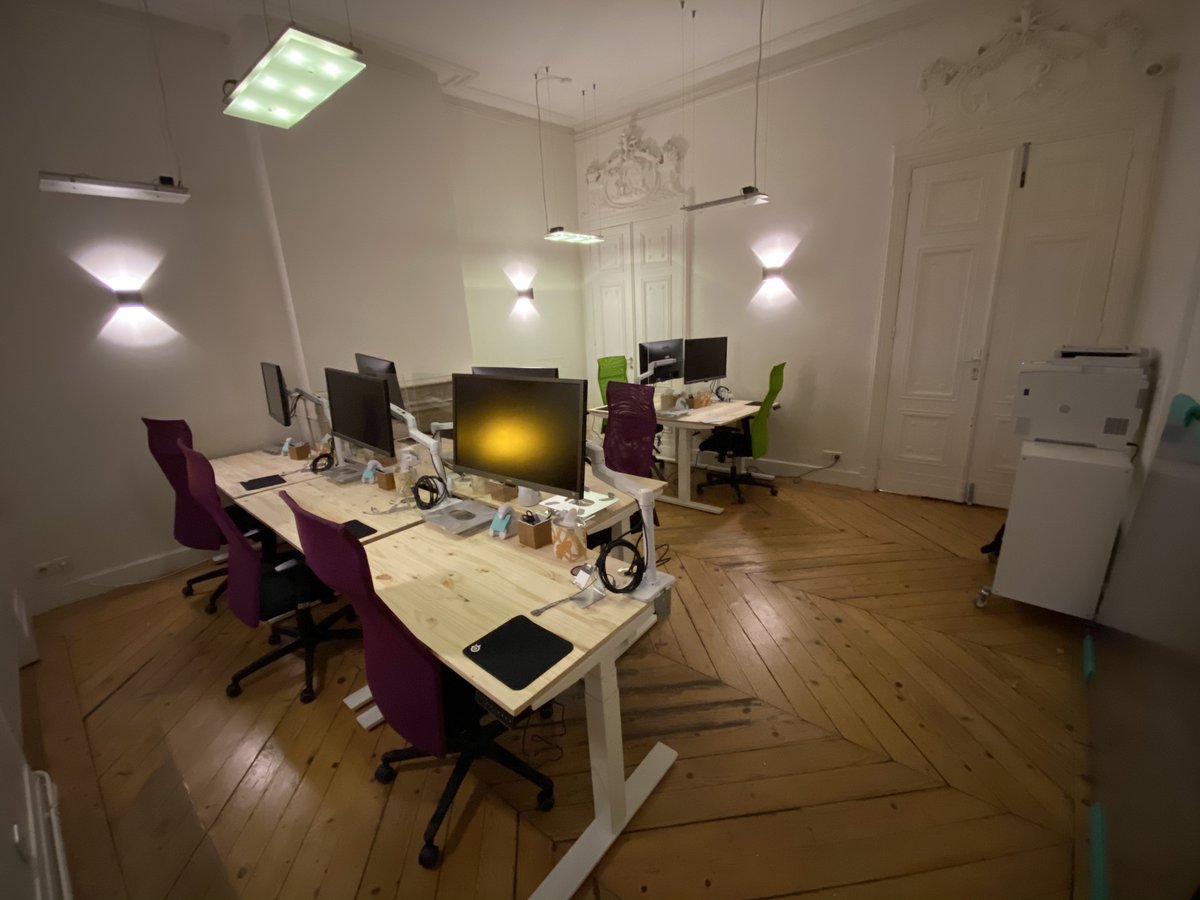 etincelle_tls's tweet photo. Et hop, upgrade d'un de nos bureaux pendant le week-end pour passer sur des bureaux réglables en hauteur (https://t.co/3WsWeSCR8A) et tout équipés avec la patte et l'ergonomie Etincelle https://t.co/t7TmTe6W0B