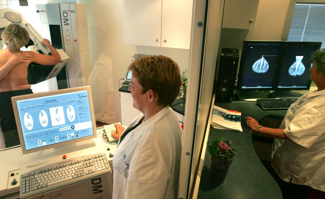 Raadsbrede steun motie BBC2014 voor vaker en eerder borstkankeronderzoek.Het...