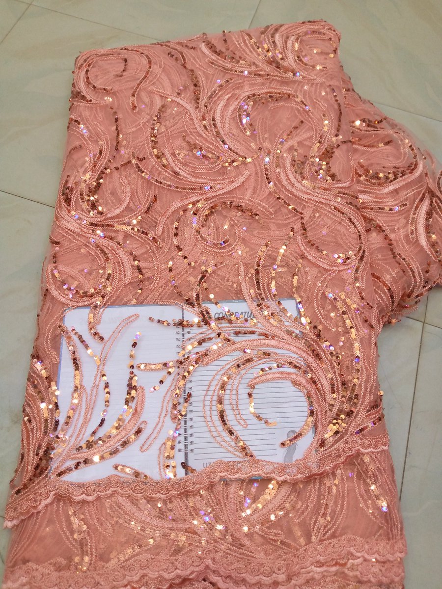 UMbeyi's tweet photo. #now on sale 🏃🏃🏃rush now and place your demand or DM me on +2349077154325. Available at #4000 per yard🤝🤝 https://t.co/ymwDWLExuV