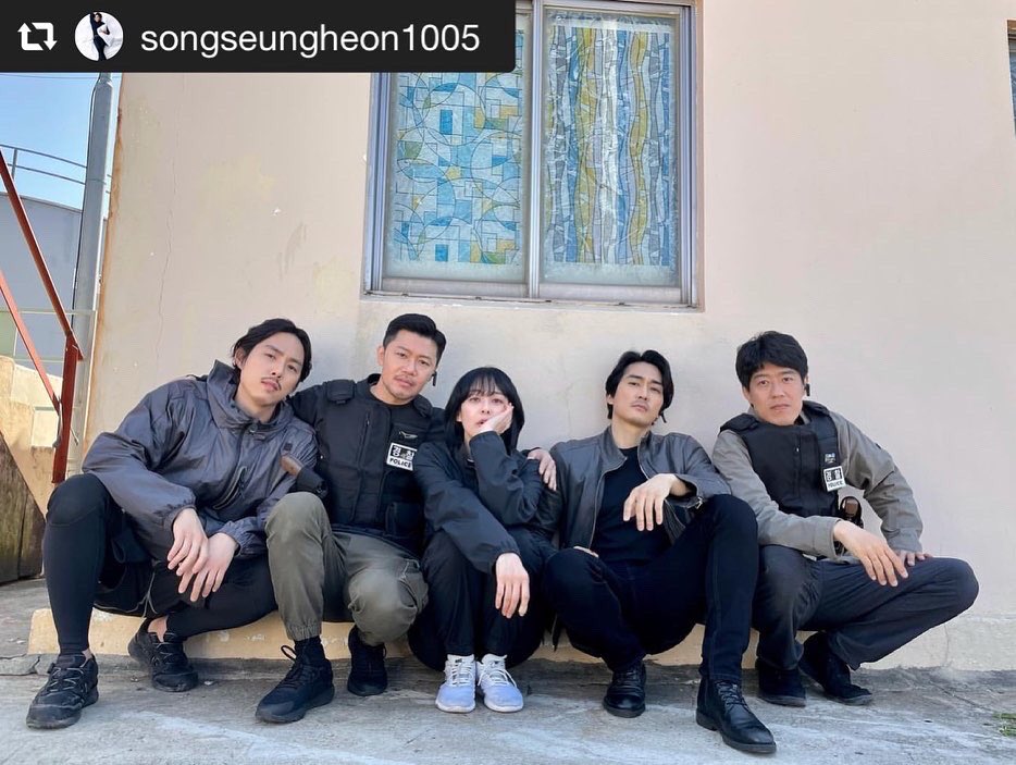 japon_corea_'s tweet photo. #songseungheon posted on IG 👮♀️🚨
How Cool !!!! #goldentimeteam112center
#leehana
#soneunseo
#kimjoongki
#songboogun
#kangseungyoon
#baeksunghyun
#leekyuhyung
#ボイス4_審判の時間
#voice4_TimeofJudgment
#보이스4_심판의시간 #韓国ドラマ #k_drama #seriedetvdecorea #tvndrama https://t.co/4rasmqsRlA