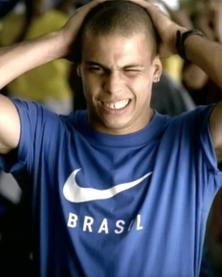 フェノーメノ”の愛称で知られる 元ブラジル代表のスター、ロナウド