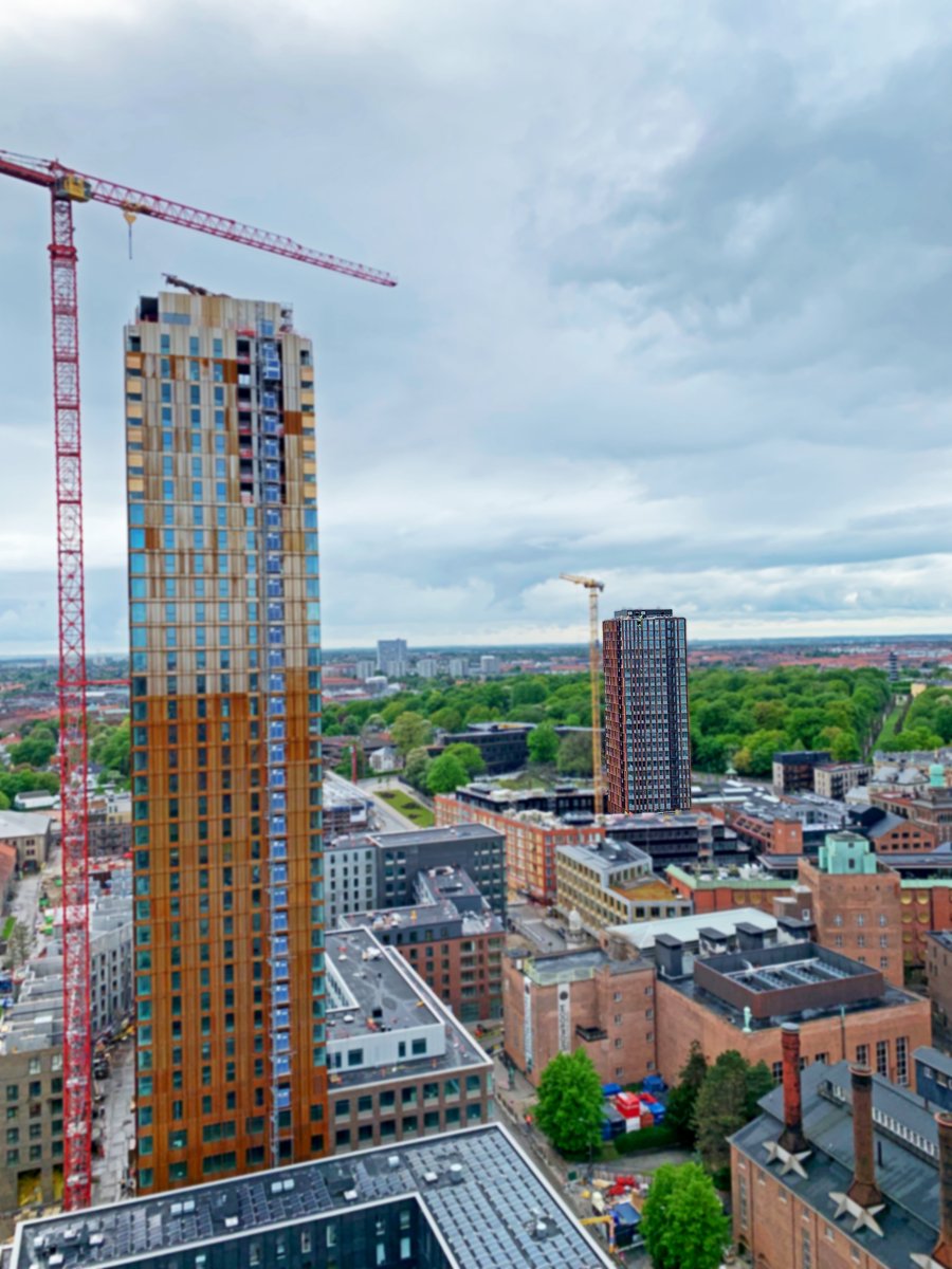 KGC_Lithuania's tweet photo. The last facade element of BA2 Tower at 80 m of height was installed with some #SWAG! One more building was conquered by our team and flag raised! 742 unitised curtain wall units with ceramic finish and 80 custom-made balconies. Big congratulations to all the teams involved! 👏 https://t.co/CKqC5Y8INC