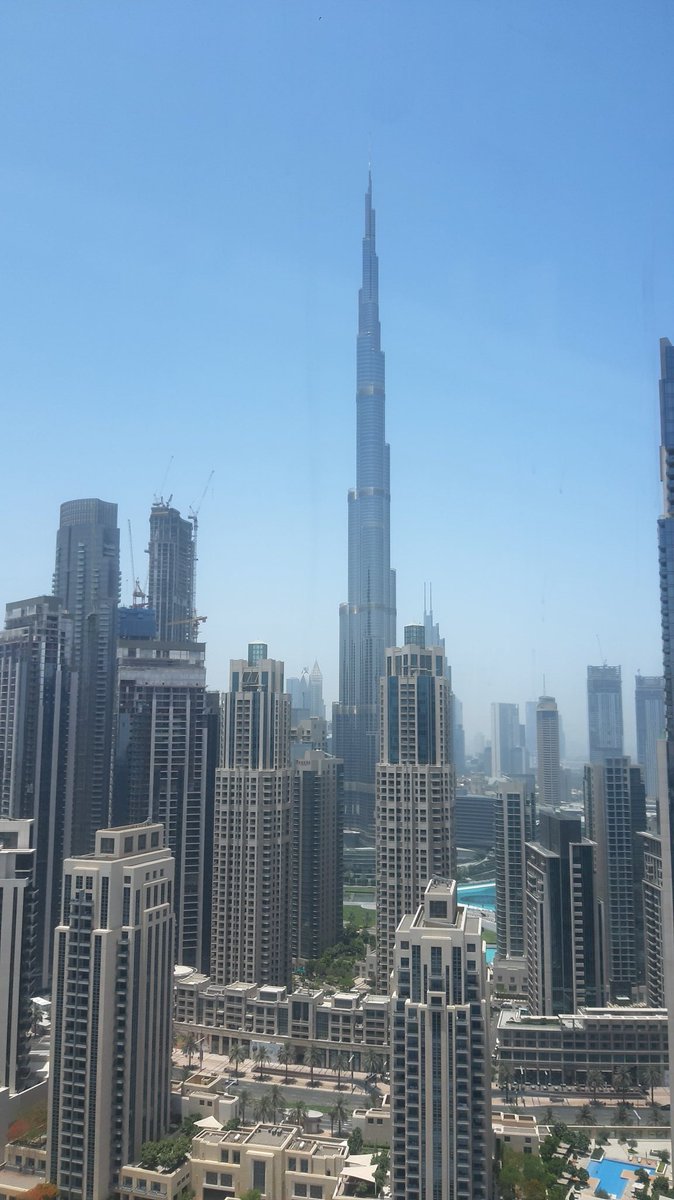 alshahid2's tweet photo. Heights...!
#BurjKhalifa 
#Dubai 
#dxb 
#LifeStories https://t.co/sVQWUSrKEL