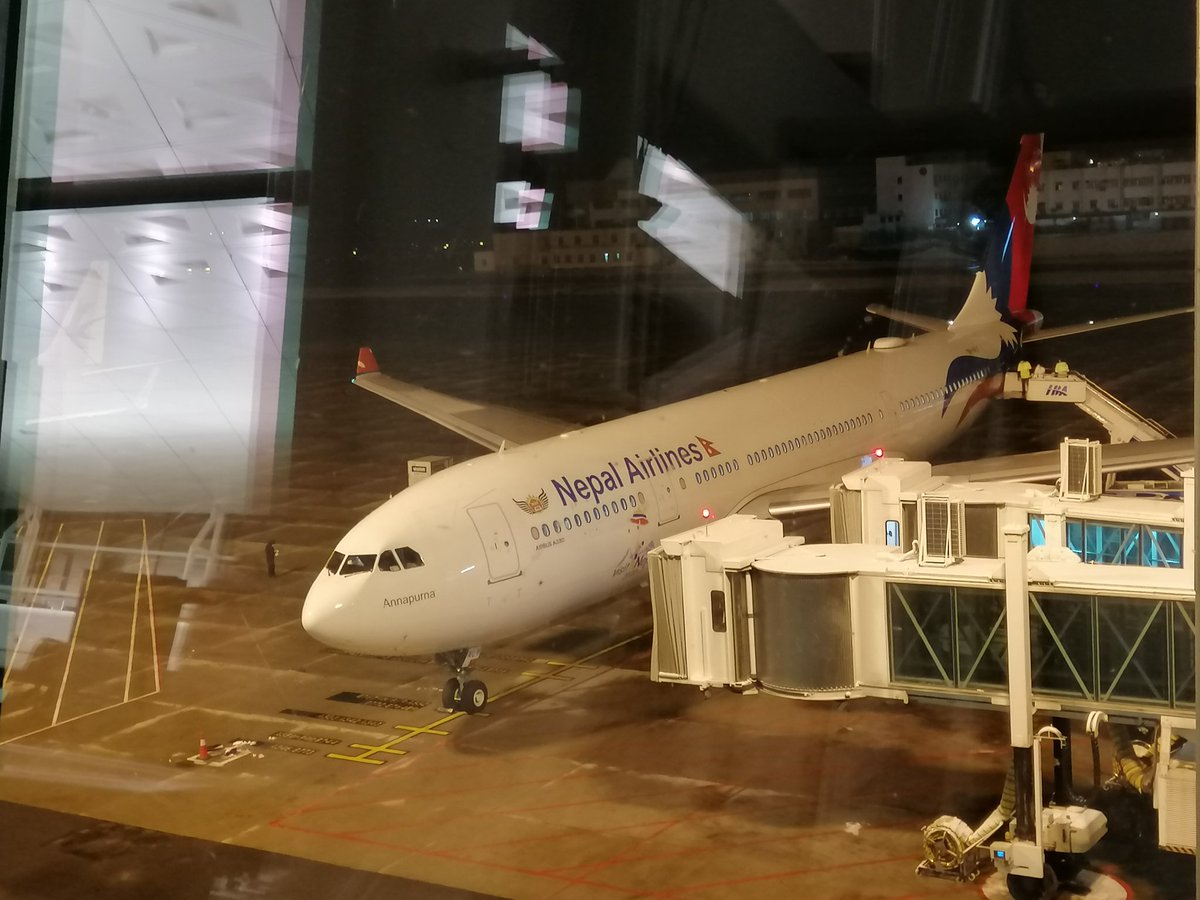 विपत्ति साथी 👏
#NationalFlagCarrier
#NepalAirlines
#TianheIntAirport #Wuhan #2020Feb15 #EvacuationTime