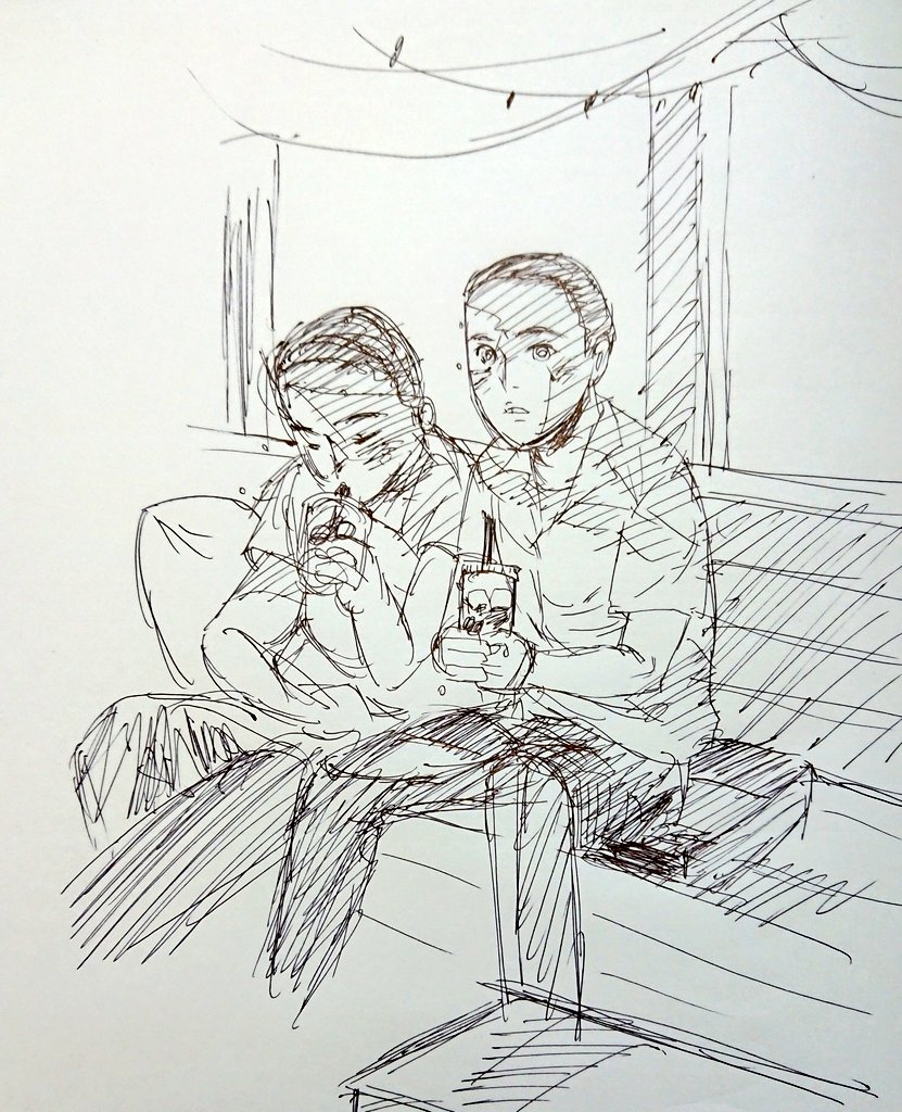 オシャレ(私はビビって入店できないような)カフェのテラス席で、
坊主頭の男の子2人並んでジュース飲んでて可愛かった。 