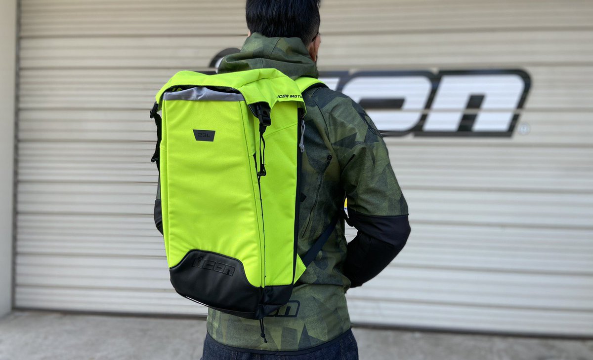 AFGMOTO's tweet photo. AIRFORMジャケットの前面ベンチレーション効く効く!胸と背中も開ければもっと効く。SQUAD4との配色も意識!https://t.co/DqLLNqjBYf
#iconmotosports #afgmotosports #airform #squad4 #バイク #ファッション https://t.co/jJSlRtZ6Eo