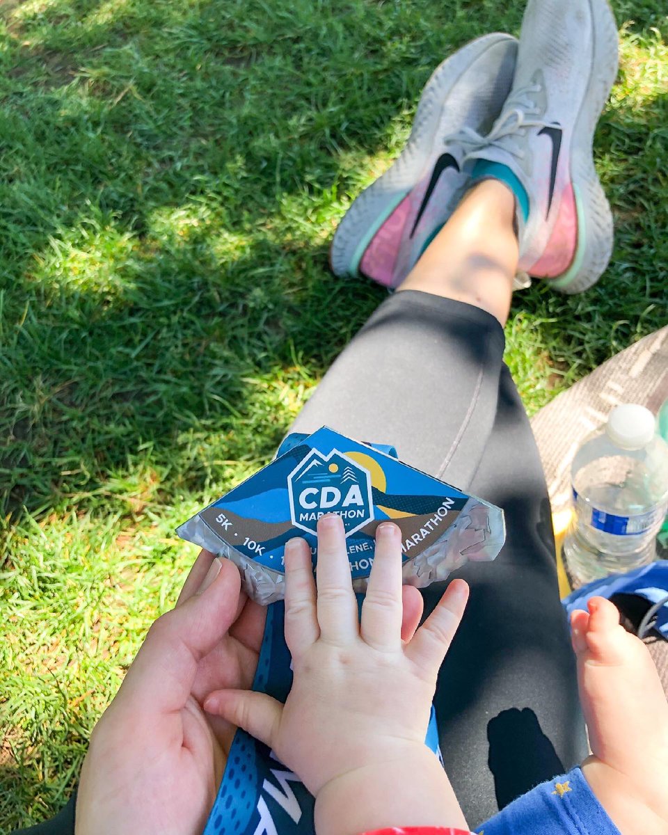superwomankw's tweet photo. Had a blast running ๐๐ปโโ๏ธ 13.1 miles at @NegSplit #CDAMarathon today! Fun to run in person and see other #bibravepro runners on course! 2:08:57 finish time. #bibchat #CDAMaraBR @bibrave https://t.co/97dqLm73lo