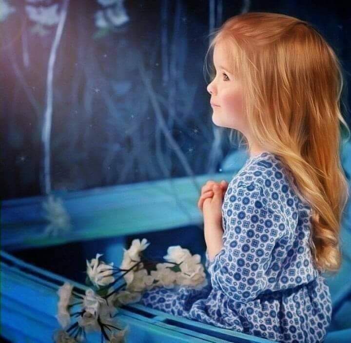 .
.إن ظننت أن لا أحد يشعر بك فتذكر قوله تعالي :(ونحن أقرب إليه من حبل الوريد )..🌸.