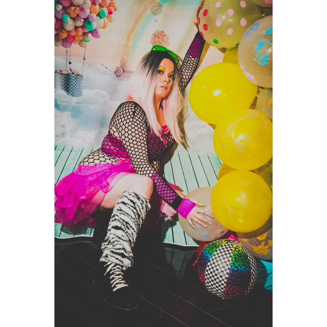 FifiBarbie93's tweet photo. It's Time for Some BALLOONS 🥰❤️

#boldandbeautiful #cosplay #cosplaynsfw #cosplay18 #CosplayArt #cosplaynaked #balloons #sexy #naughty 

@Loveforhotbabe2 @ShoutoutQueen @OnlyFansVUE @OnlyFansGROWN @OnlyFans https://t.co/yBvehq5m0w