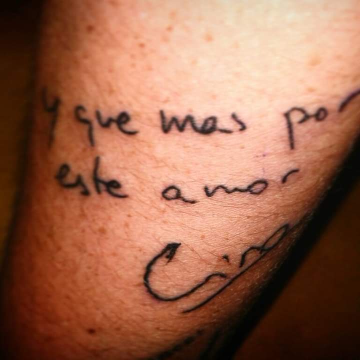 pioja87persa's tweet photo. @ciroylospersas En la piel y en el corazón, con tristeza, extrañando, pero siempre con amor. Los Piojos fueron lo mejor que me pasó, una y otra vez lo digo y no me canso, siempre en mi. Gracias por tanto, pero sobretodo por  seguir... https://t.co/A4f361REPU