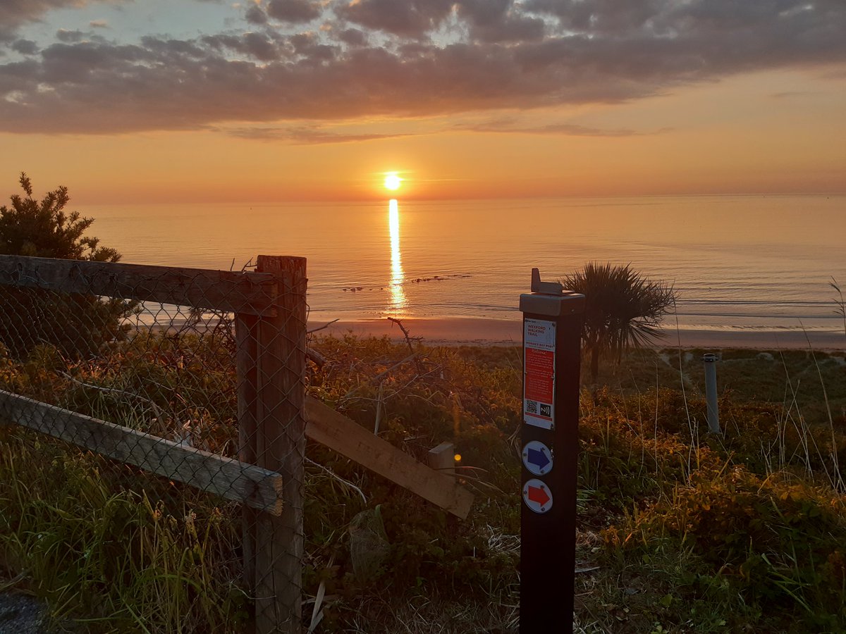 Beautiful sunrise in Rosslare Harbour <a href="/Wexford_Walking/">Wexford Walking Trail</a> <a href="/wexfordtrails/">Wexford Trails</a> <a href="/VisitRosslare/">Visit Rosslare Harbour</a>