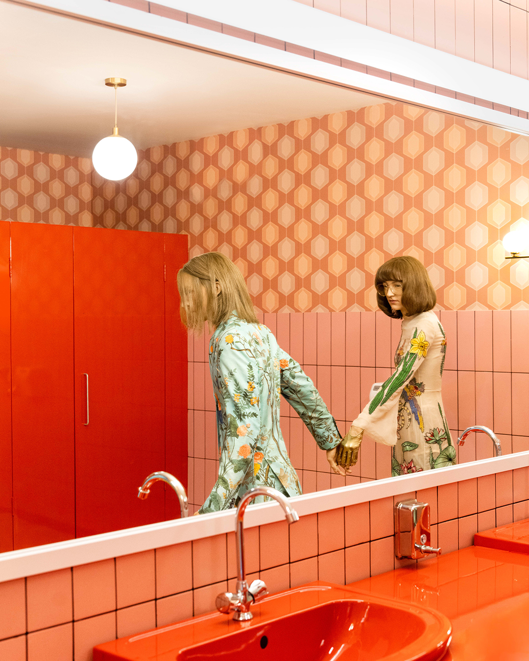 値下げ大幅更新！未使用グッチガーデンGUCCIARCHETYPESアートボックス グッチ GUCCI グッチガーデン トートバッグ 猫 大容量 ベージュ