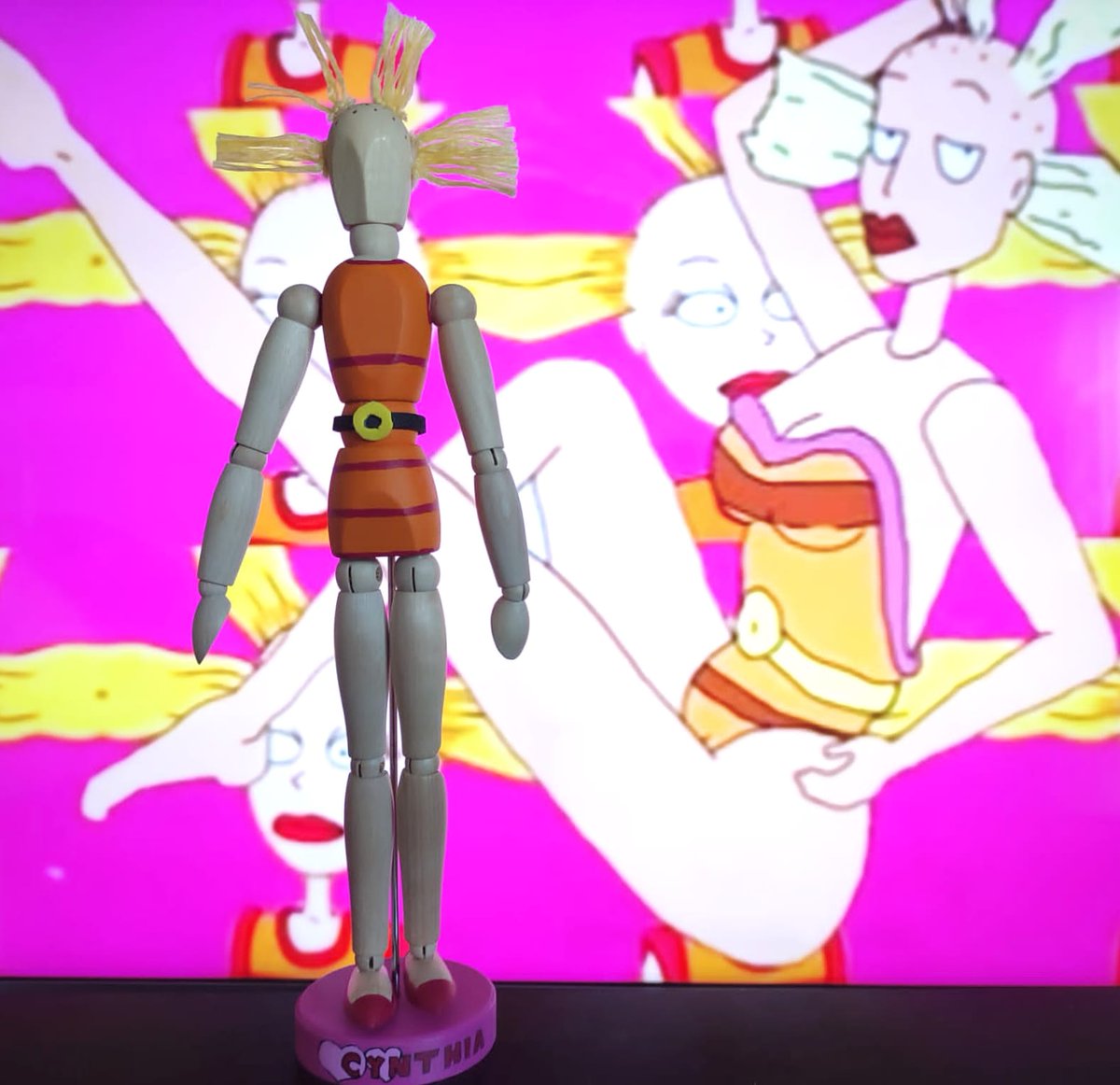 ¿Que niño de los 90's no vió alguna vez #rugrats aventuras en pañales? Pues hoy os traigo a #cynthia la muñeca de #angelicapickels