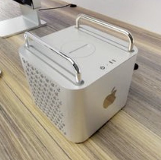 mattscrivin's tweet image. So this could be the next mini Apple Mac Pro thanks to the system on a chip architecture. Likely to see either an M1x or M2 chip when this launches but with a footprint the same as the Mac Mini it is going to pack a lot of punch into the form factor. @Apple #MacProMini #WWDC21