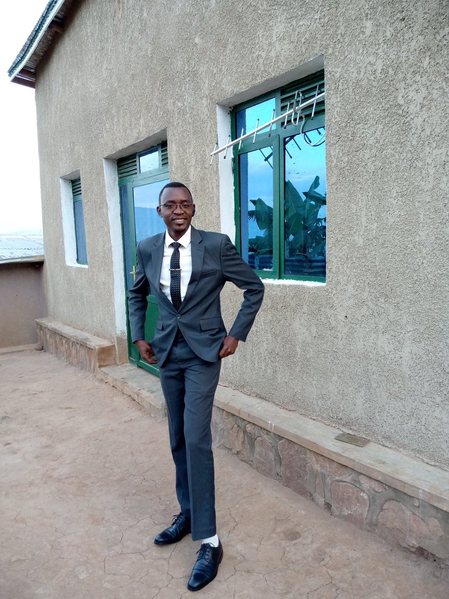NIGMediaProduc2's tweet photo. How do you consider life without money https://t.co/pz6aD9fkLT