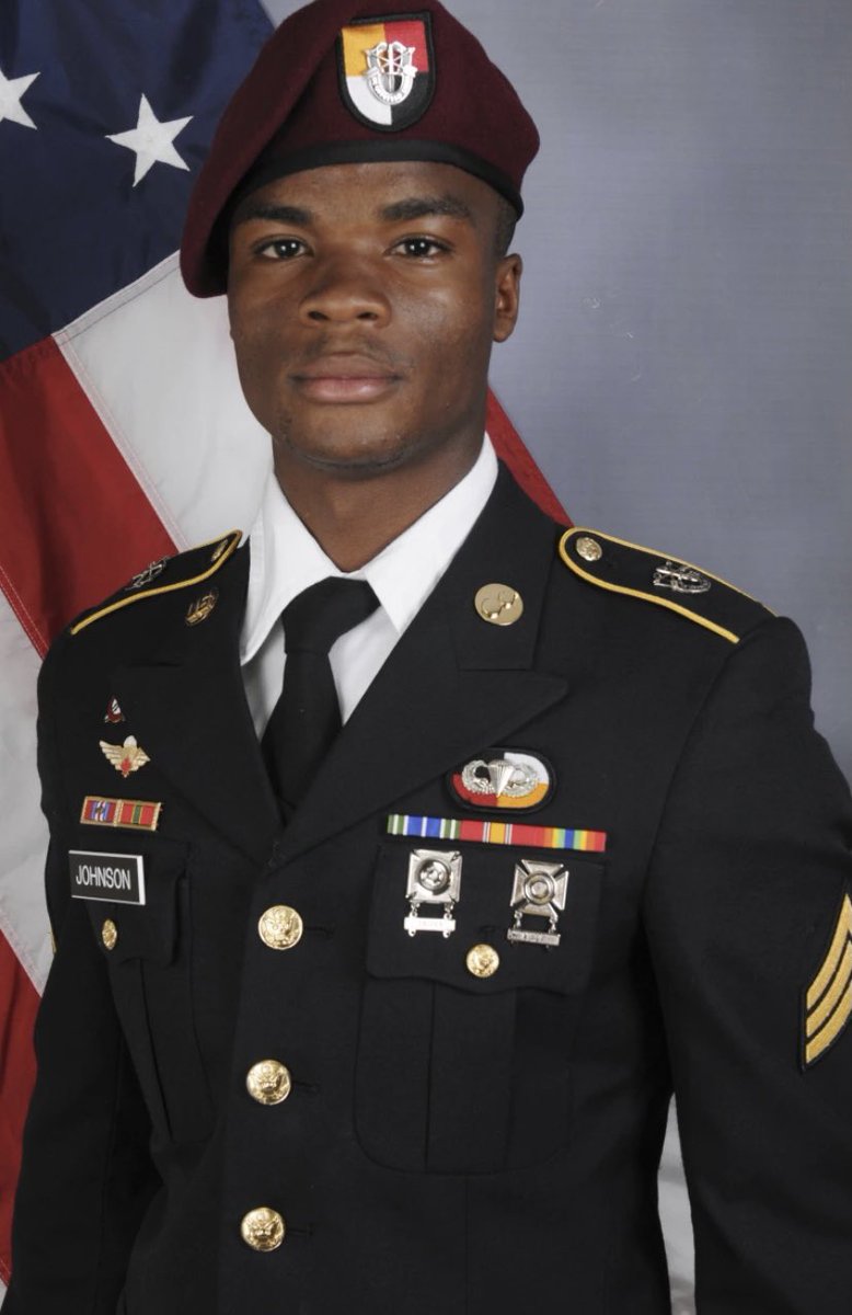 QueenVLion1's tweet photo. 🚨🗣AS WE CELEBRATE #MEMORIALDAY LETS NOT FORGET #VanessaGuillen #AsiaGraham #MorganRobinson #JessicaMitchell #LaVenaJohnson #LaDavidJohnson #EverettPalmerJr #NatashaAposhian &amp; OTHER MILITARY PERSONNEL UNKNOWN 👑&amp; KNOWN 👑 #MilitaryLivesMatter https://t.co/vjpafNYhNz