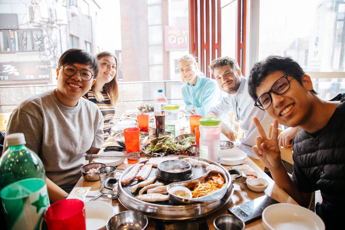 #AIPThrowback to our #interns having a fantastic winter day in #Seoul✨ Start your international #internship in #Korea today and gain a similarly wholesome #experience! Dive headfirst into the #culture, learn more about their #language and the people through your internship🇰🇷✈️⁣