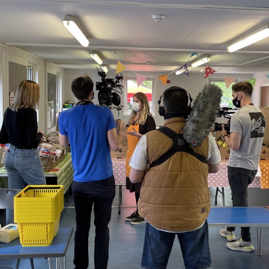 The pandemic has placed huge pressure on countless household budgets. A ‘Community Fridge’ is a great way to offer access to high quality, healthy fresh food for all. Watch <a href="/BBCTheOneShow/">BBC The One Show</a> featuring <a href="/OasisWaterloo/">Oasis Waterloo</a> on <a href="/BBCOne/">BBC One</a> at 7pm tonight to find out more about how to set one up.