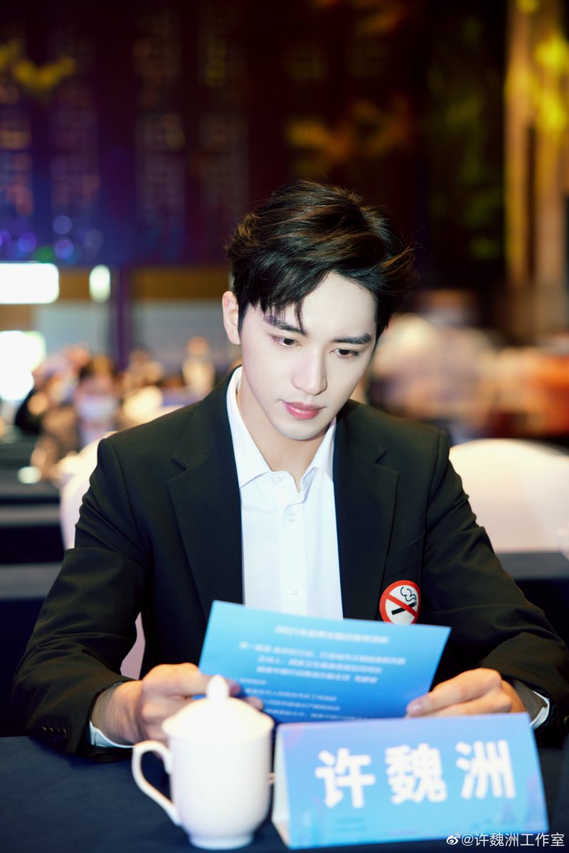 dramapotatoe's tweet photo. #TimmyXu attends a World No Tobacco Day promotional event as an ambassador 

More pics - https://t.co/YCe5sceheD

#xuweizhou https://t.co/NhPV7NGiVl