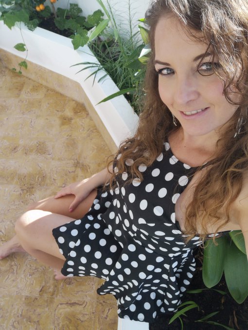 Bonjour et bon lundi 😍 https://t.co/G3oYWIvuHZ