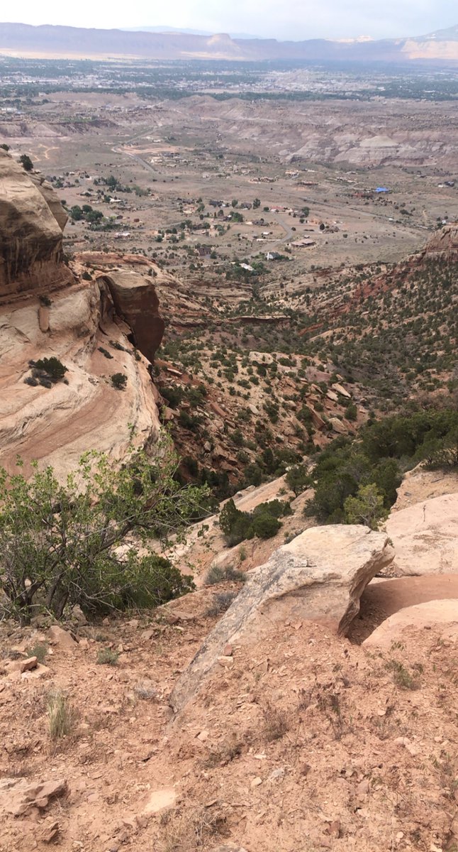 4EVERDRACO's tweet photo. HEY BESTIES haven’t been on here in like 8 months and idk what to say so um here r some pics from my trip to colorado that i took today😛 https://t.co/aVjJE3ILKA
