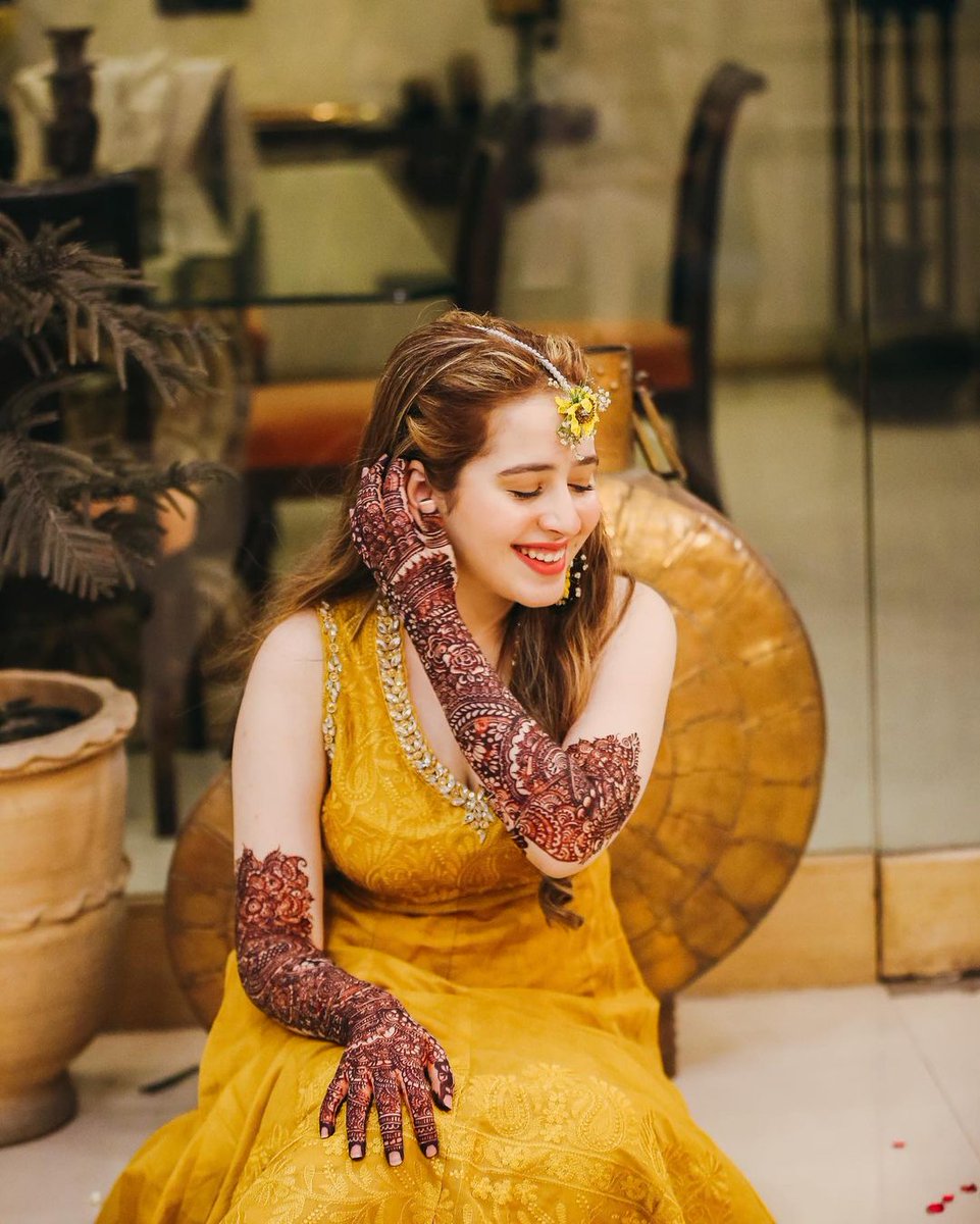 the_fab_app's tweet photo. If the #love I have for you wasn’t as true, the color of your Mehndi wouldn’t be as Dark.. ❤️
#indianbride #indianwedding #bridalmakeup #lehenga #beautifulbride #floraljewelry #bridesmaids #Pakistani #pakistanigirl #pakistanibride. #mehndidesign #mehendi #mehendidesign #hennapro https://t.co/L5o9ZPHudj