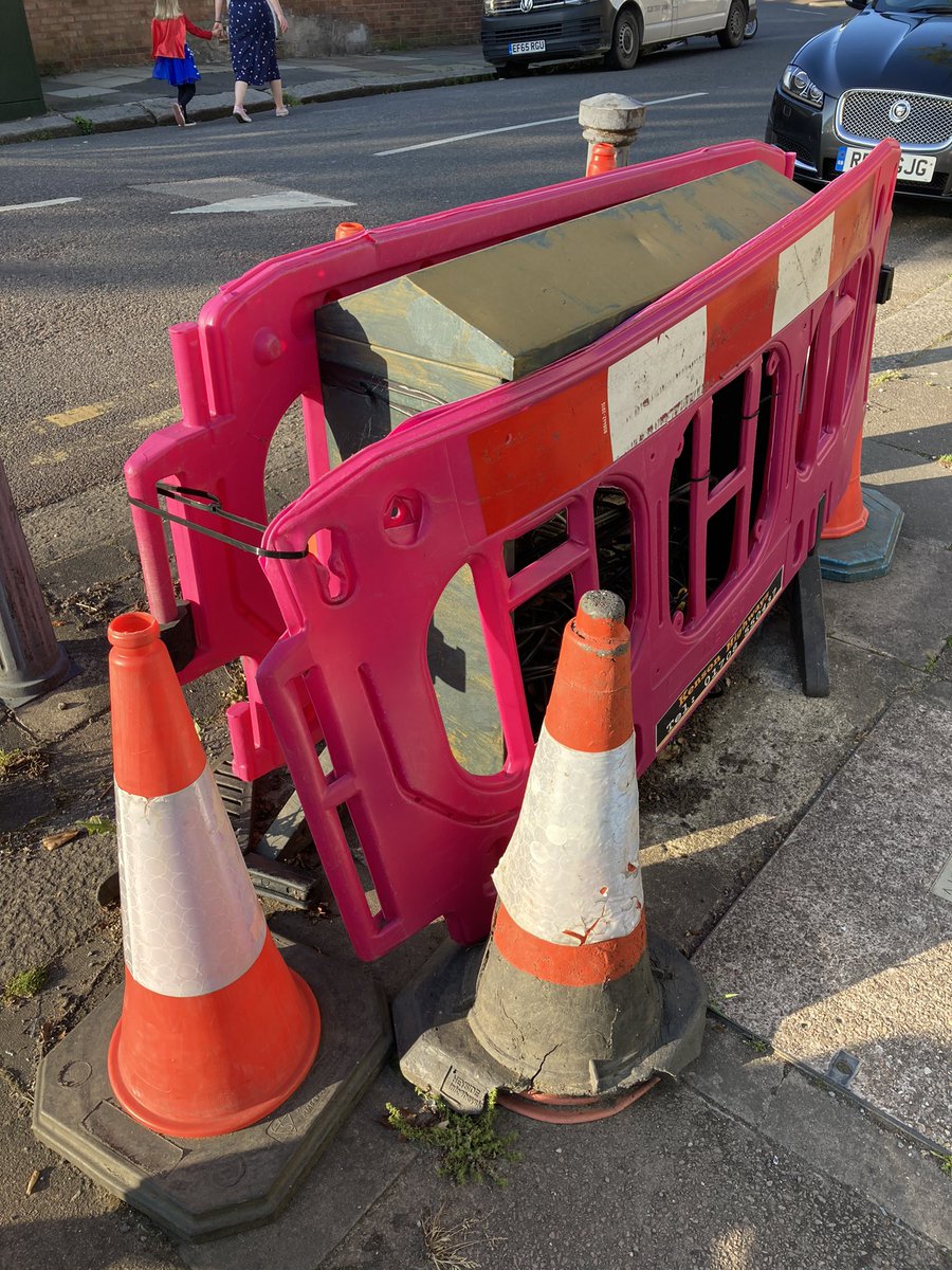 Simon Lee tweet media