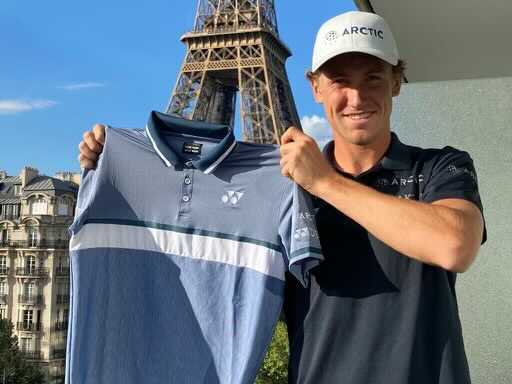 ESN_tennis's tweet photo. KONKURRANSE: Hvem sikrer seg kampens siste serve-ess i dagens kamp? RT for Casper, like for Paire! 🎾

Premien er en signert kamptrøye fra Casper Ruud i Paris. Vinneren kåres etter dagens kamp og offentliggjøres her på Twitter. #ESNtennis https://t.co/obyHqBSPAs