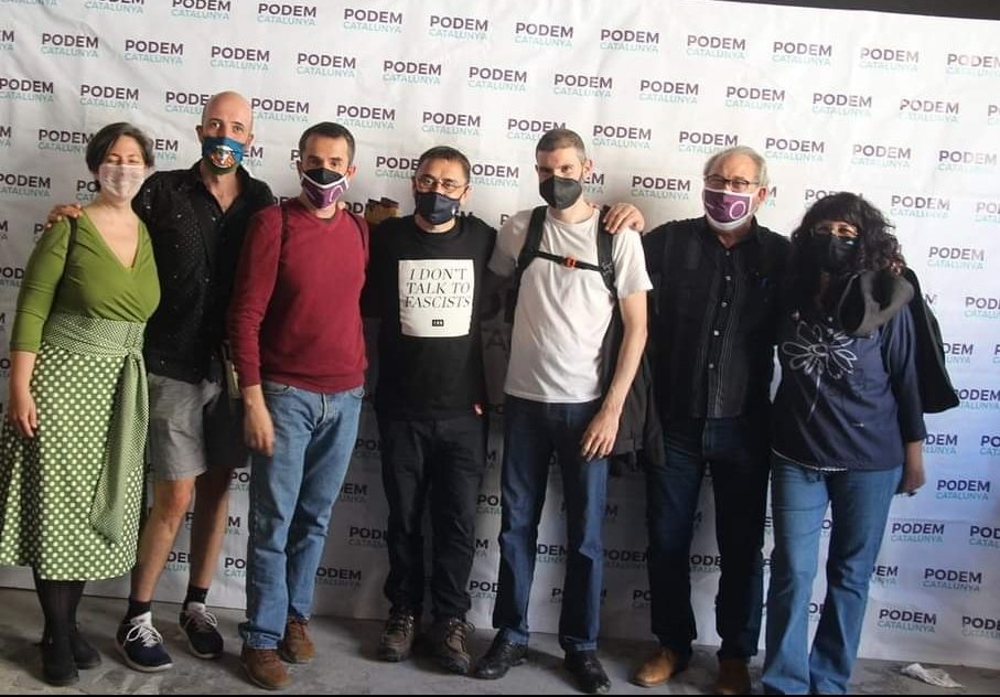 CastelldefPodem's tweet photo. Encuentro de la militancia el pasado sábado en Barcelona.
Nuestros compañeros Andrés, Enric y Manuel acudieron en representación de Castelldefels 💜🙌
Gracias @MonederoJC por tú presencia y por tu trabajo 🔝 https://t.co/t93R53KnVl