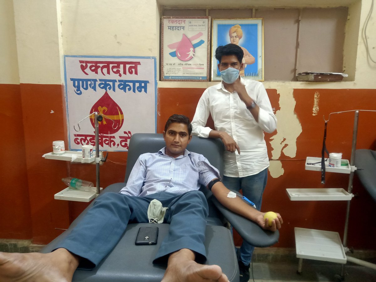 Meenaji0786's tweet photo. अगर कोई मरीज खून नहीं मिलने की वजह सें यह दुनिया छोड़ता है तो उसके लिये उसके सगे-संबंधी, पड़ोसी और समाज गुनाहगार हैं..!!

@arjunbhatigolf 
@kamlesh_lotan 
@mohangothda 
@Sanjaymuhi1998 
@Mr___jagmohan 
@PintuPahadi 
@AnkitJhinganiya 
@Rajkumartribal 
@Harkeshchandwal https://t.co/bVHSsT5H6z